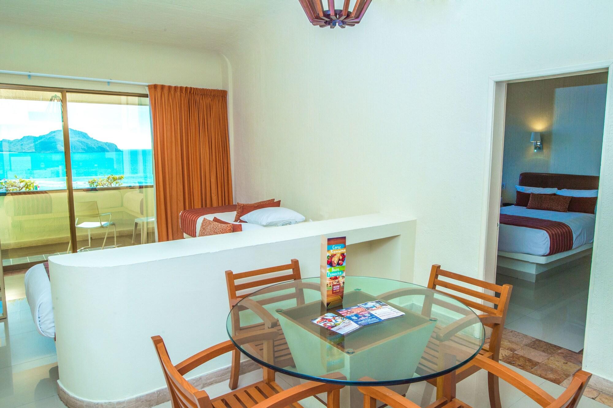 Luna Palace Mazatlán Exterior foto